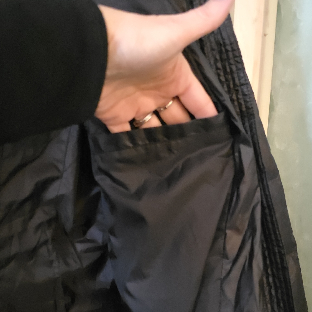 Lands' End Women's Dark Puffer Jacket - Picture 6 of 6